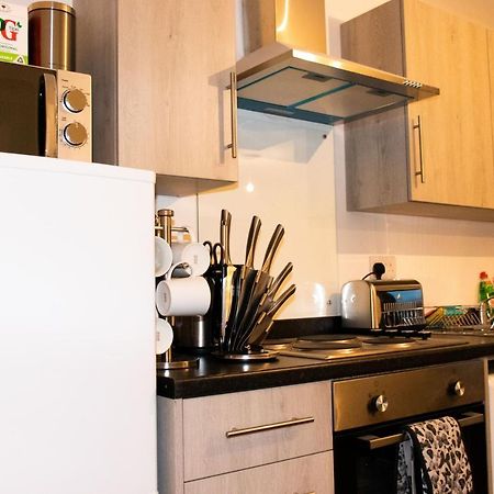 Livestay-Modern Apartment Minutes Away From Heathrow Slough Eksteriør bilde