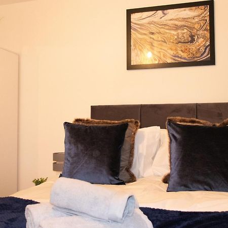 Livestay-Modern Apartment Minutes Away From Heathrow Slough Eksteriør bilde