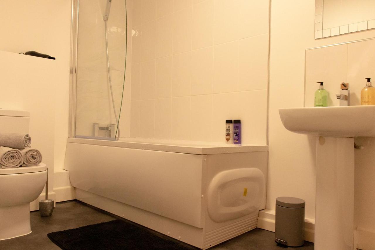 Livestay-Modern Apartment Minutes Away From Heathrow Slough Eksteriør bilde